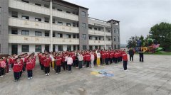 用浅近易懂全校师生传送“食物平安无小事”的